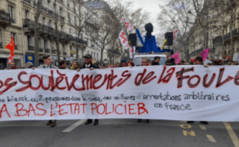 ΟΙ ΕΞΕΓΕΡΣΕΙΣ ΤΟΥ ΠΛΗΘΟΥΣ, 200 τραυματισμενοι, 2 σε κώμα, χιλιάδες αυθαίρετες συλλήψεις στη Γαλλία ΚΑΤΩ ΤΟ ΑΣΤΥΝΟΜΙΚΟ ΚΡΑΤΟΣ
